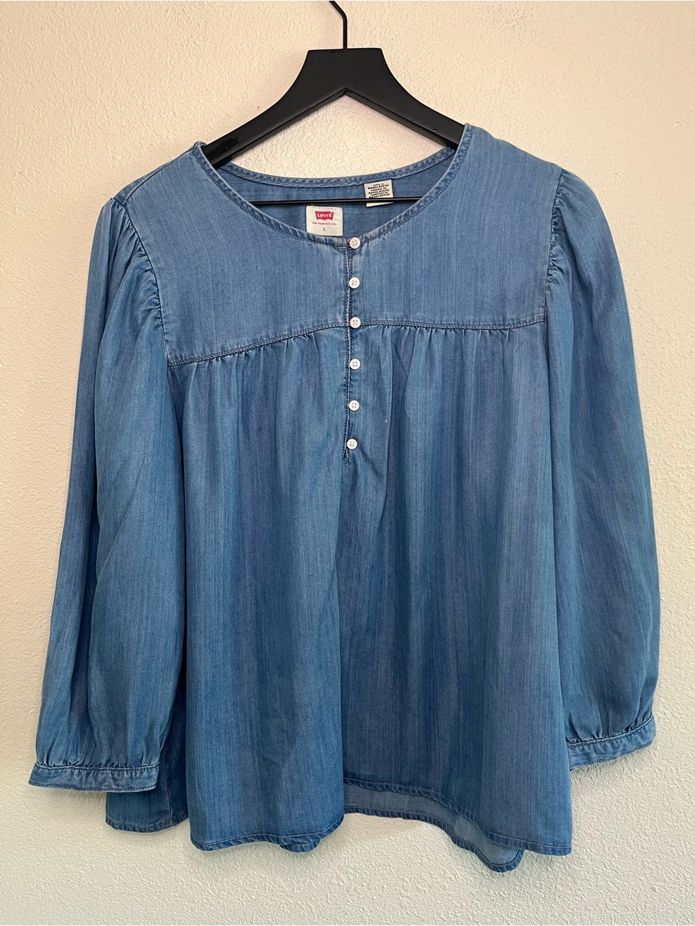 Levi's Light Blue Denim Button-Front Boho Peasant Top